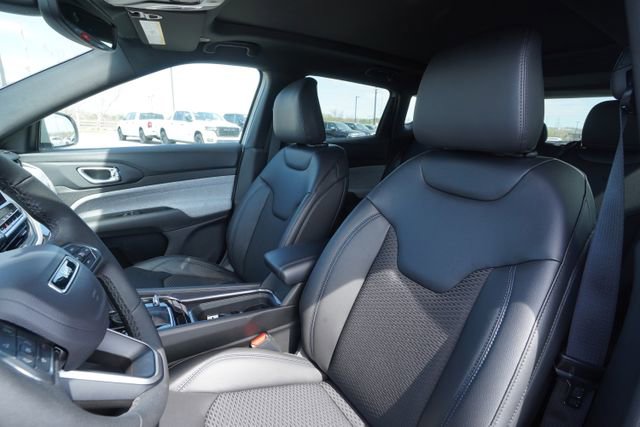 New 2026 Jeep Compass Latitude w/ Driver Assistance Group image 36