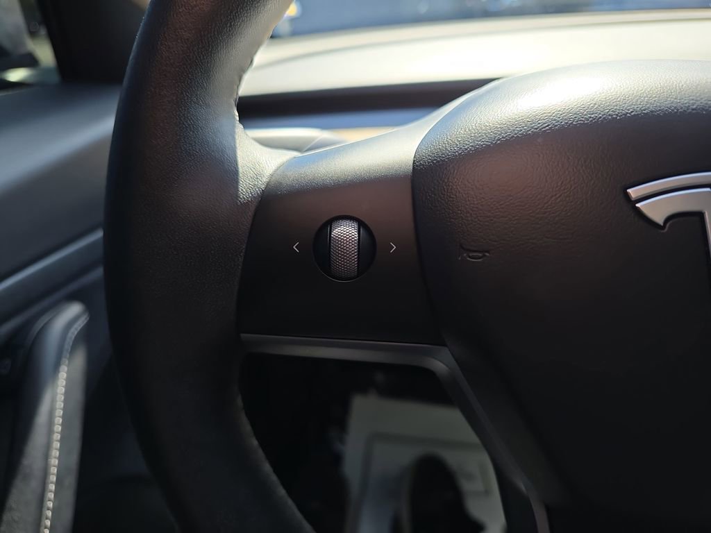 Used 2021 Tesla Model 3 Standard Range Plus image 21