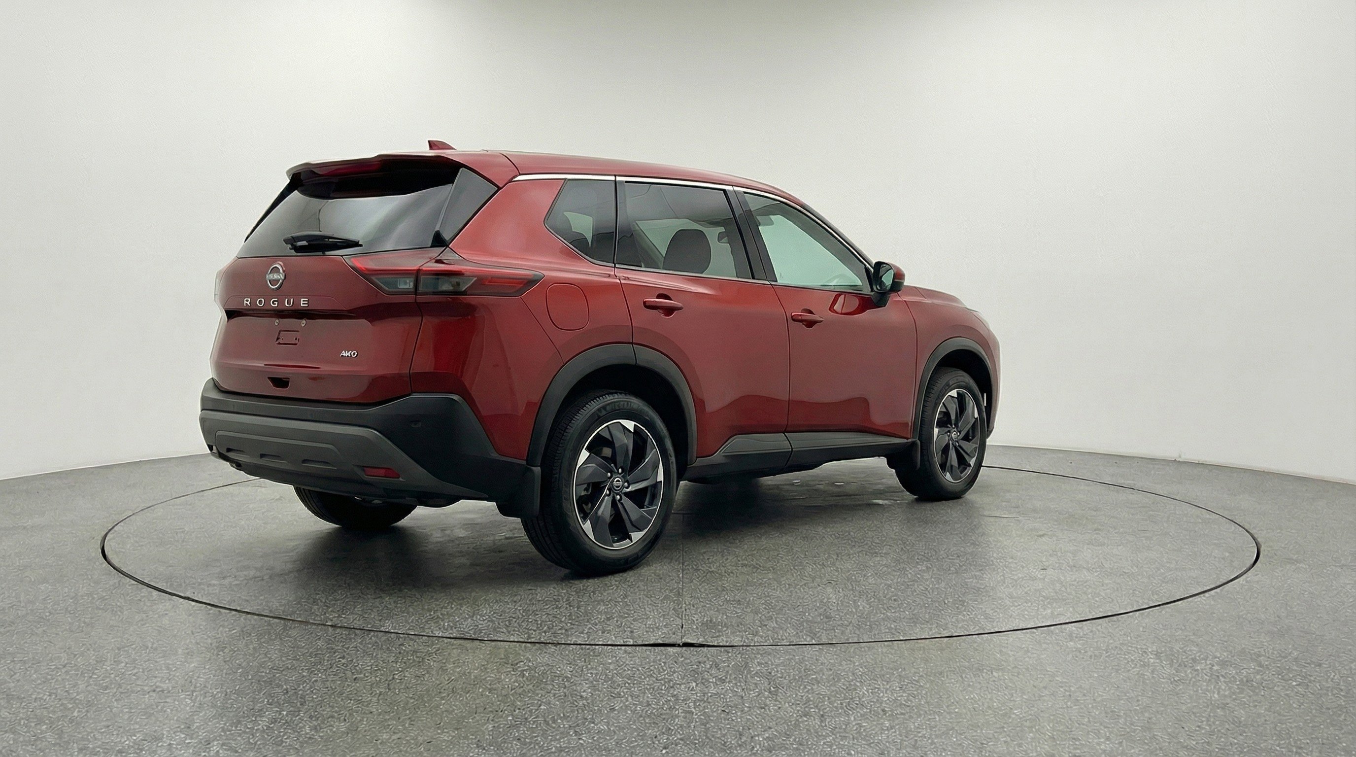 Used 2025 Nissan Rogue SV AWD/4WD image 9