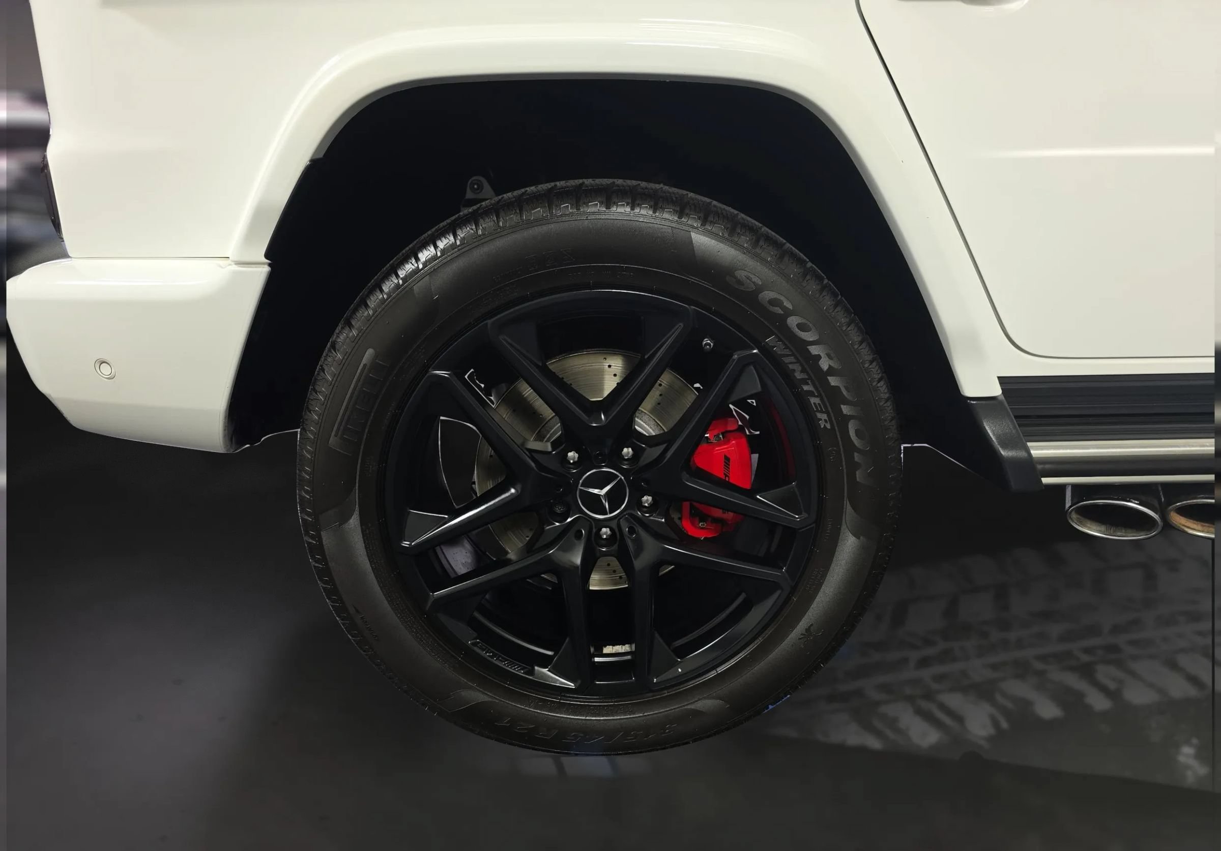 Used 2021 Mercedes-Benz G 63 AMG 4MATIC w/ G Manufaktur Interior Package image 18