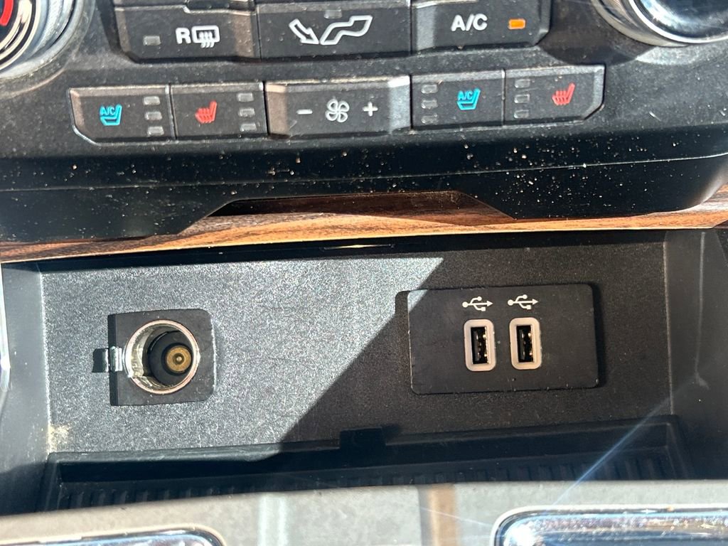 Used 2016 Ford F150 Lariat w/ Equipment Group 502A Luxury image 15