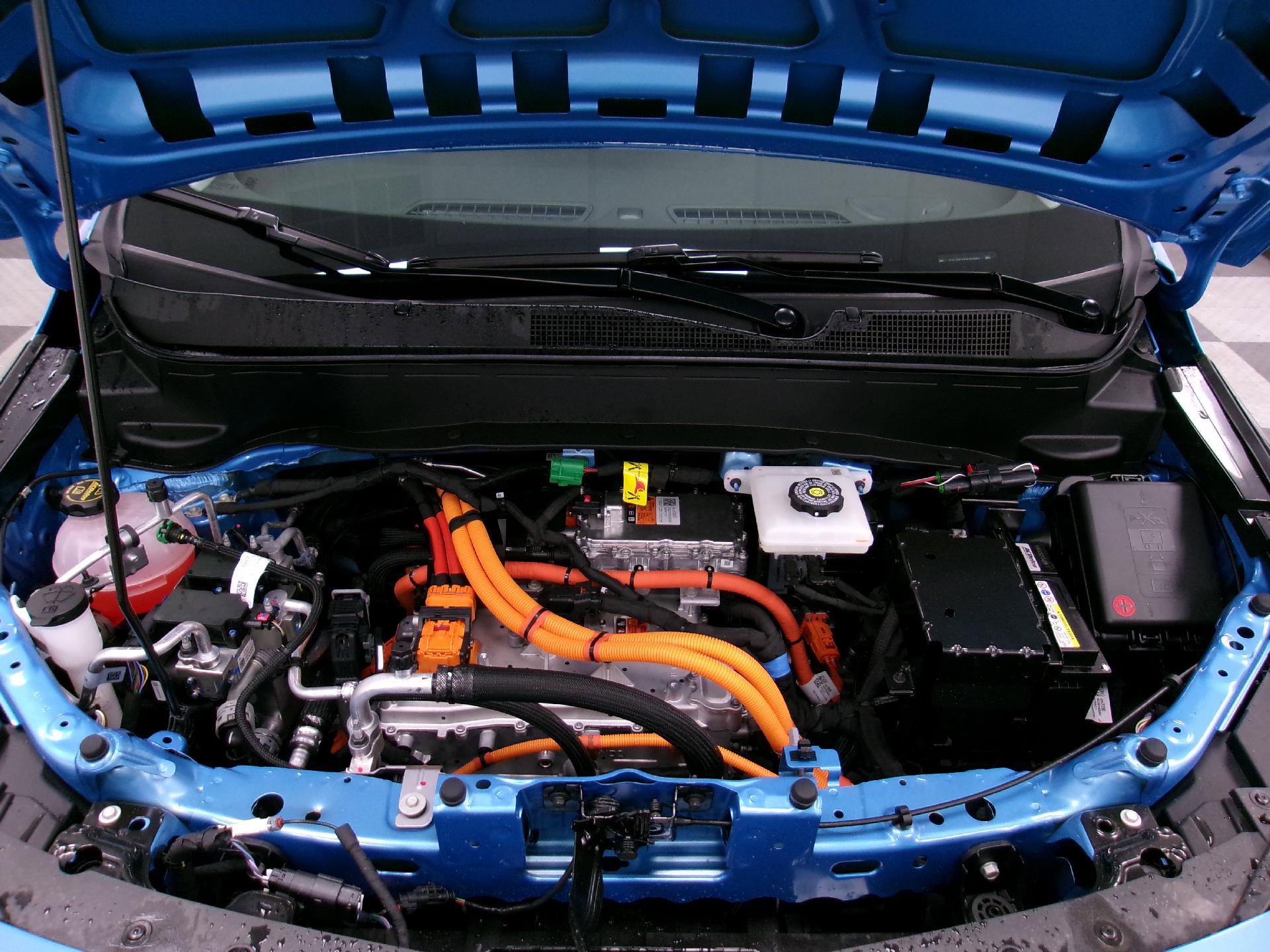 Used 2027 Chevrolet Bolt RS w/ Technology Package FWD image 18