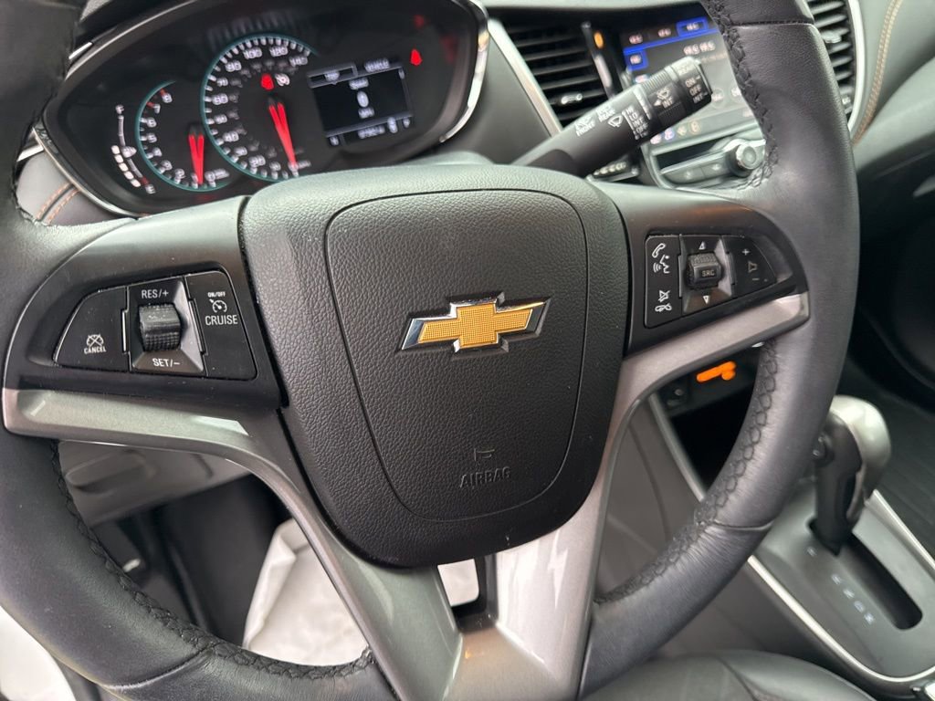 Used 2021 Chevrolet Trax LT w/ Sport Edition image 15