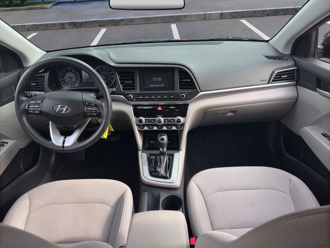 Used 2020 Hyundai Elantra SE FWD image 14