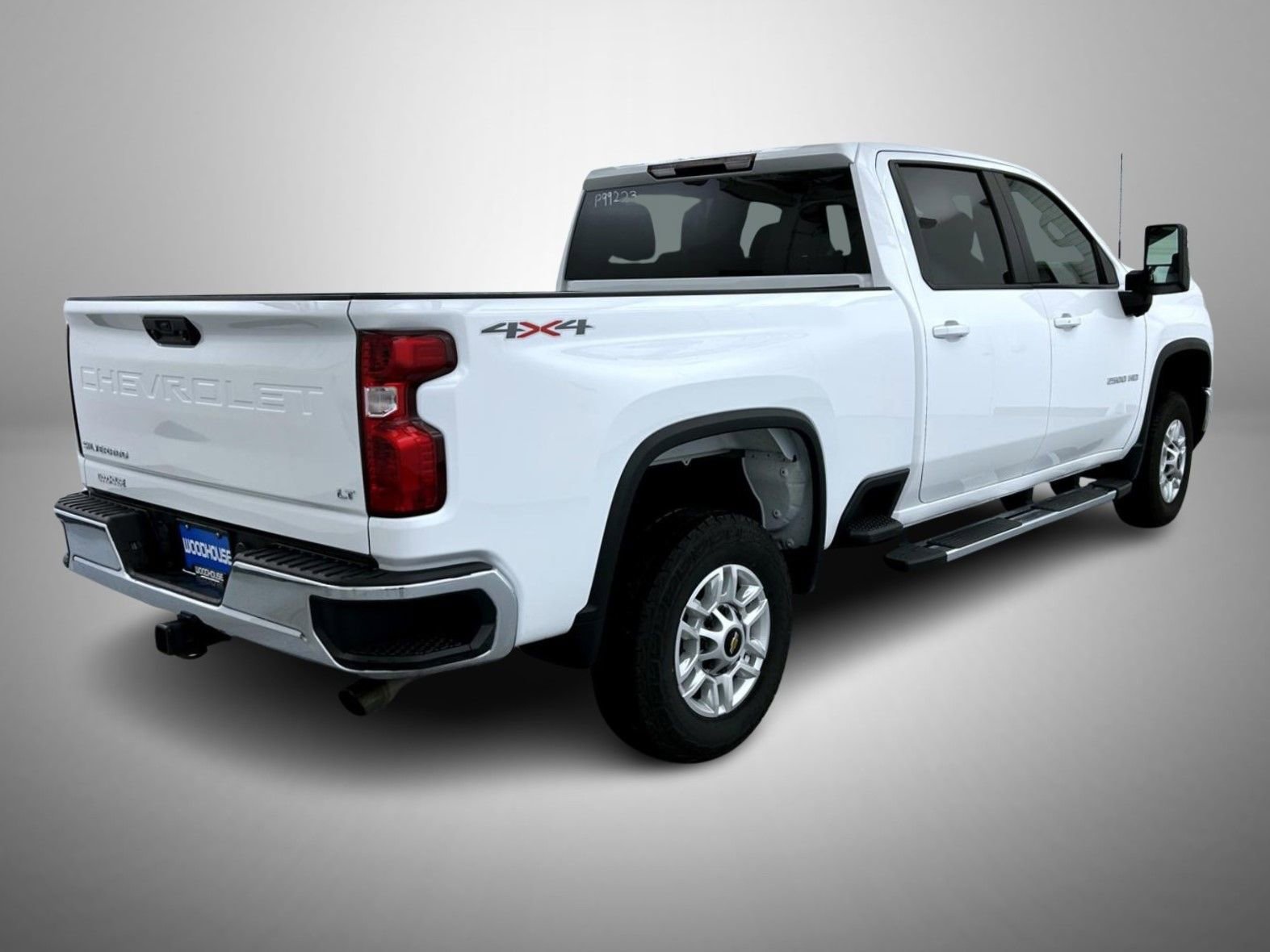 Used 2025 Chevrolet Silverado 2500 LT w/ Convenience Package image 5