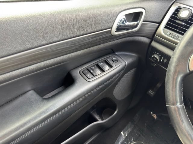 Used 2021 Jeep Grand Cherokee Laredo X AWD/4WD image 33