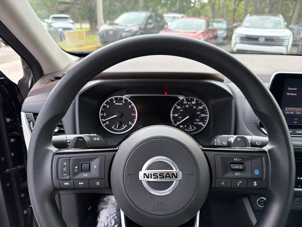 Used 2021 Nissan Rogue SV image 20