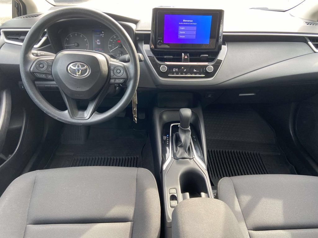 Used 2025 Toyota Corolla LE FWD image 10