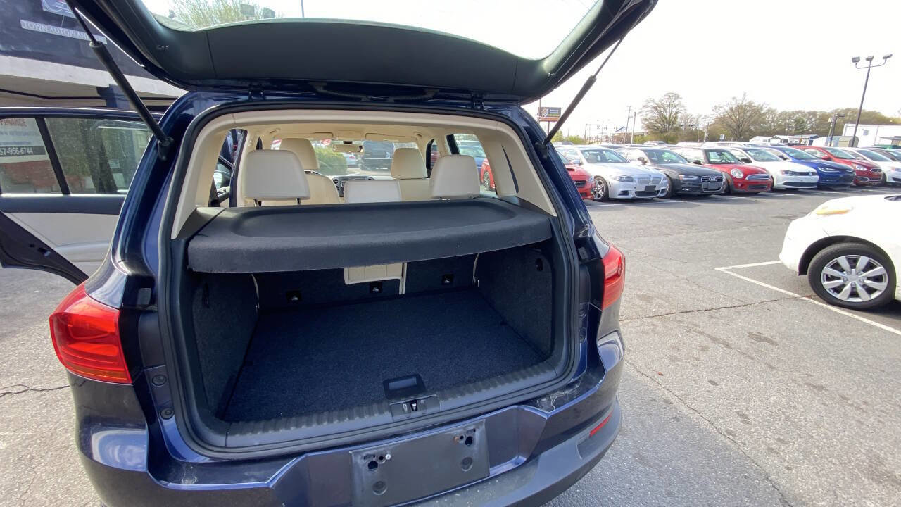 Used 2016 Volkswagen Tiguan S FWD image 10