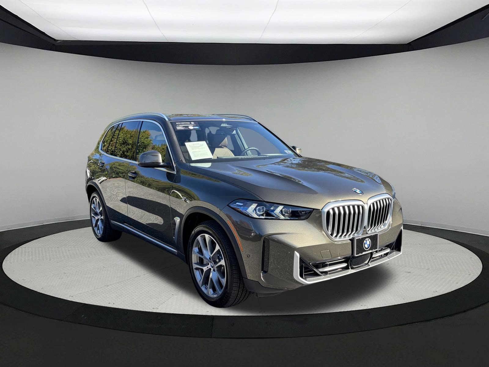 Certified 2026 BMW X5 xDrive40i w/ Climate Comfort Package AWD/4WD image 3