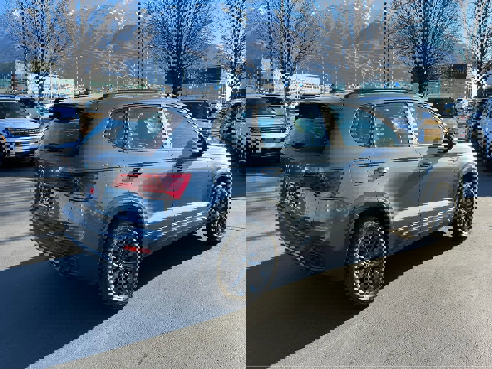 Used 2022 Volkswagen Taos S image 7