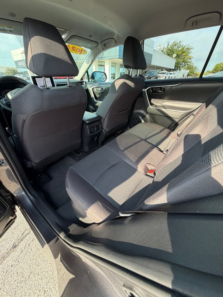 Used 2024 Toyota RAV4 LE AWD/4WD image 23