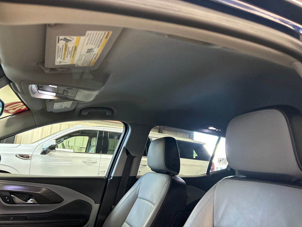 Used 2020 GMC Terrain SLT w/ Preferred Package image 13