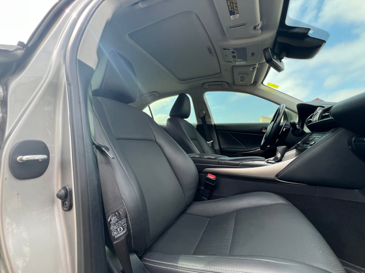 Used 2020 Lexus IS 300 w/ Navigation Package RWD image 20
