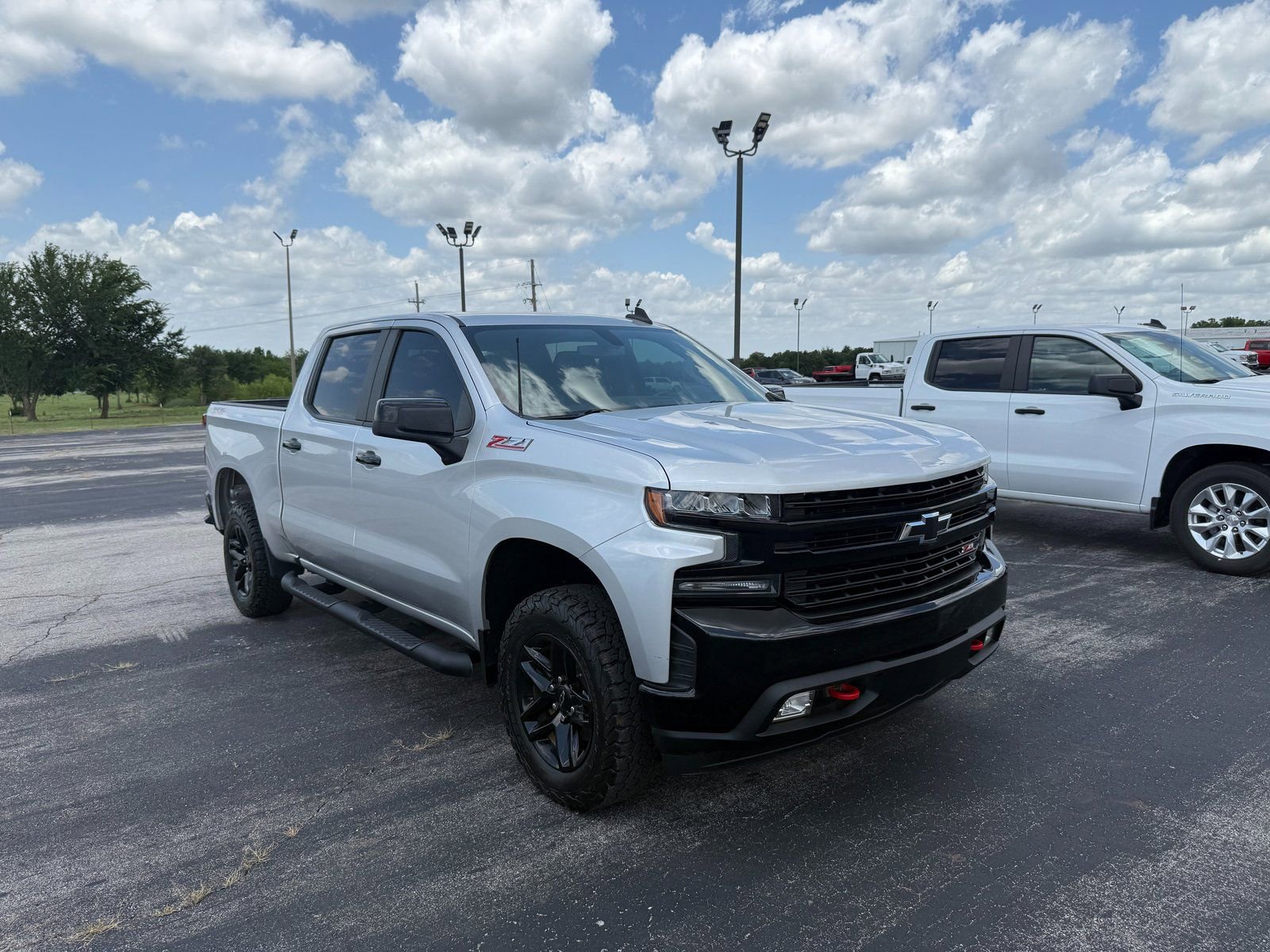 Used 2021 Chevrolet Silverado 1500 LT Trail Boss w/ LPO, Dark Essentials Package image 3