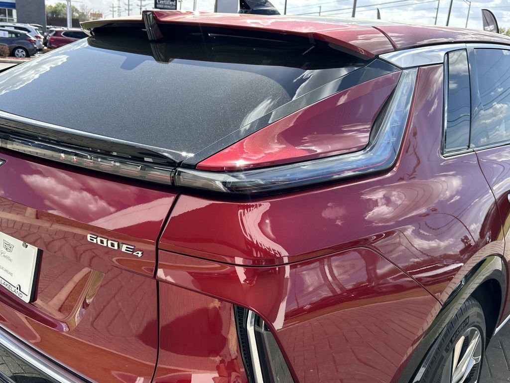 New 2026 Cadillac Lyriq Signature Luxury image 7