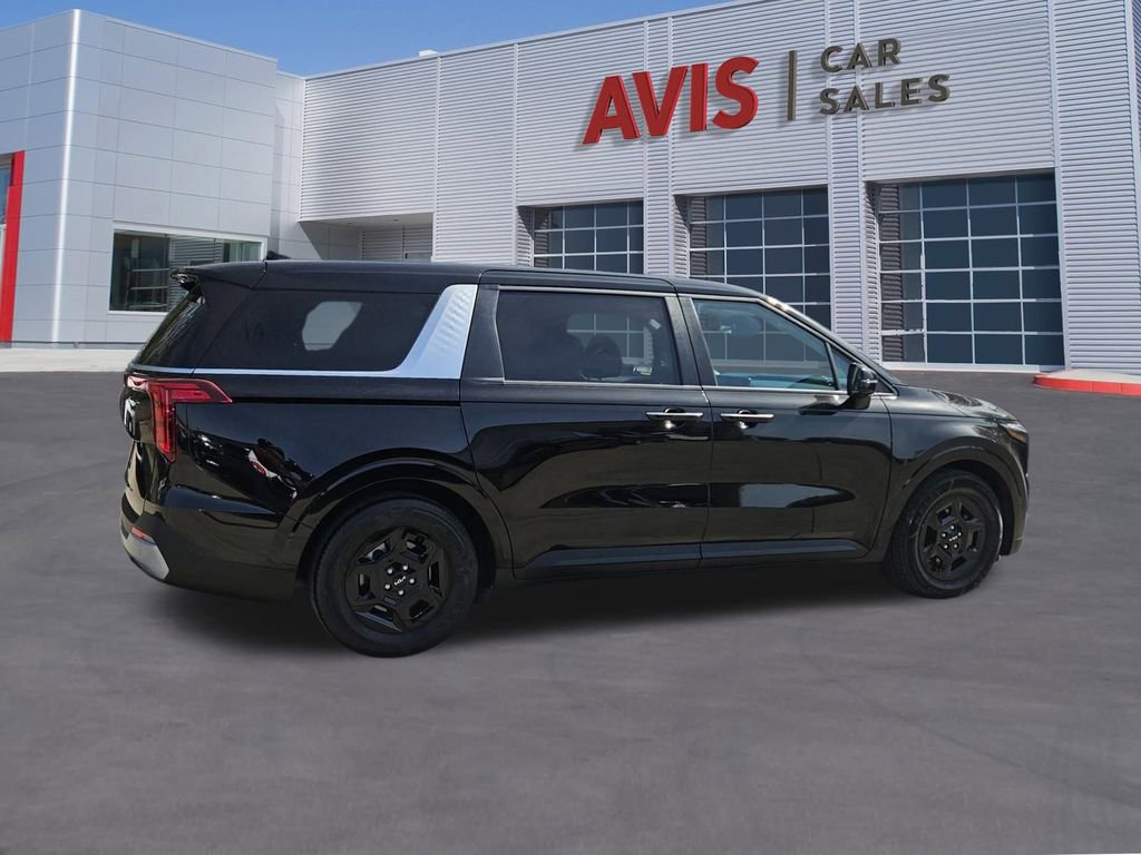 Used 2025 Kia Carnival image 7