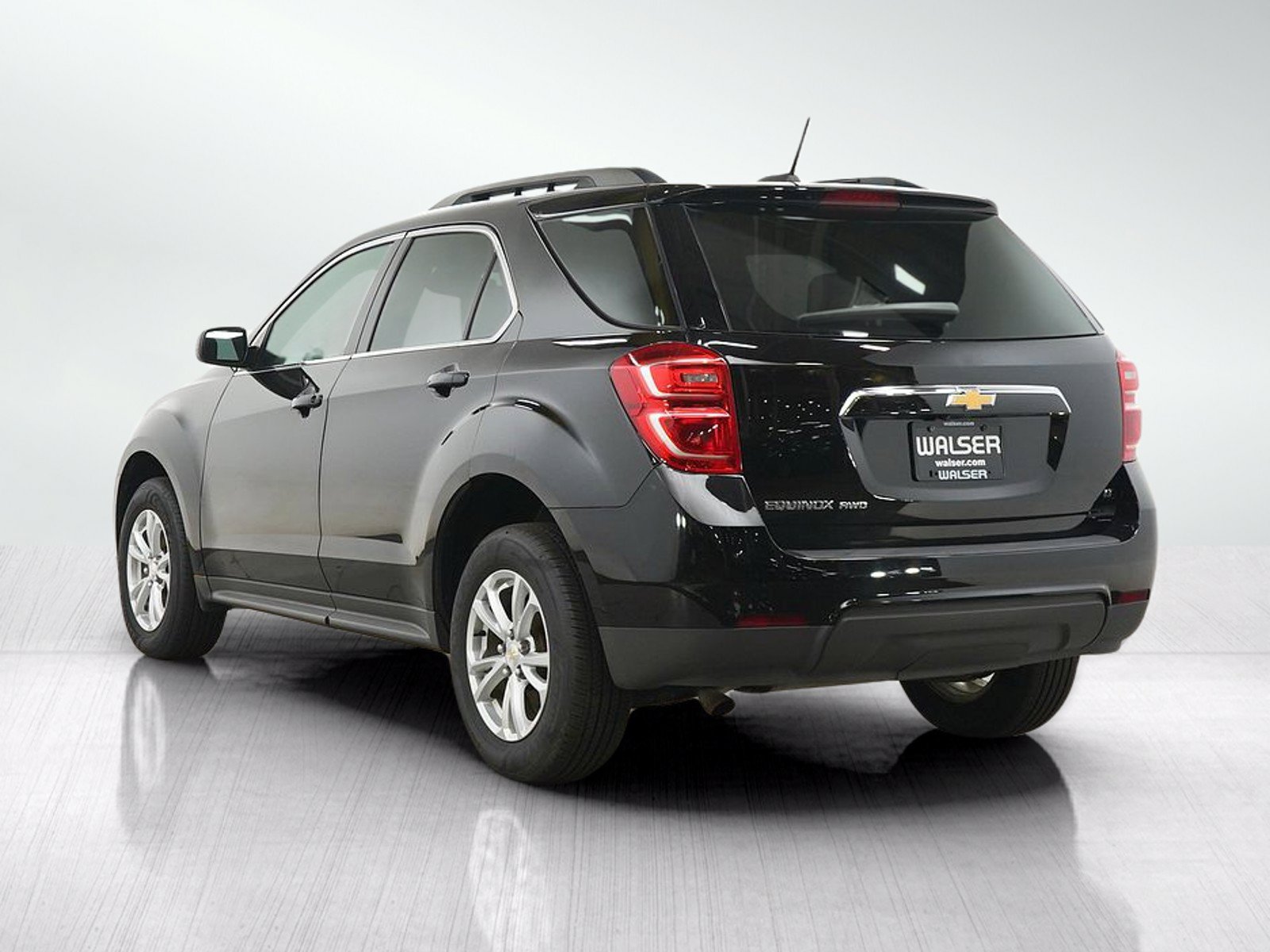 Used 2017 Chevrolet Equinox LT w/ Convenience Package AWD/4WD image 3