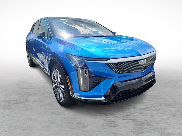 Certified 2025 Cadillac Optiq Luxury 2 AWD/4WD image 3