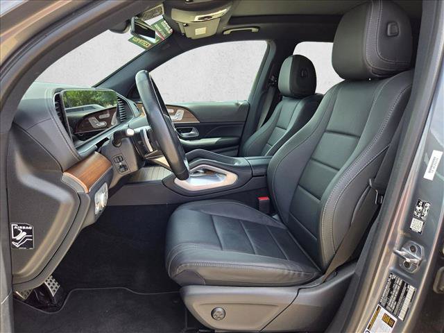 Used 2025 Mercedes-Benz GLS 450 4MATIC w/ AMG Line Exterior image 17