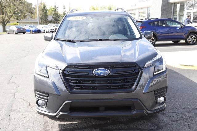 Used 2023 Subaru Forester Premium AWD/4WD image 9