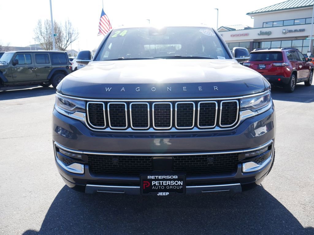 Certified 2024 Jeep Wagoneer L Series III w/ Flexible Seating Group image 4