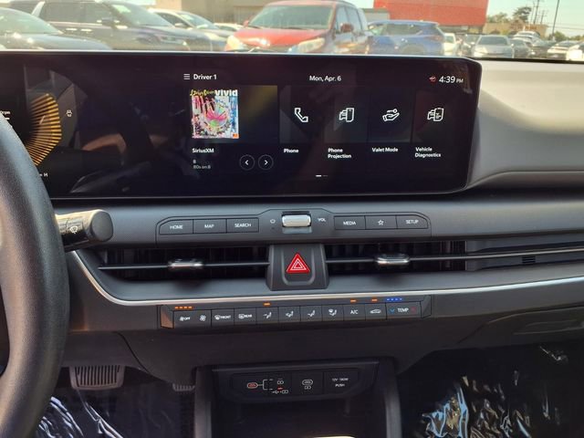Used 2025 Kia K4 LXS FWD image 19