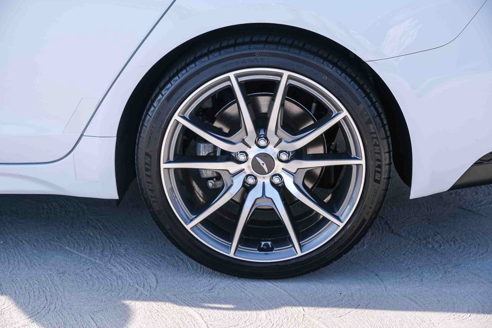 Used 2023 Genesis G70 2.0T AWD/4WD image 9