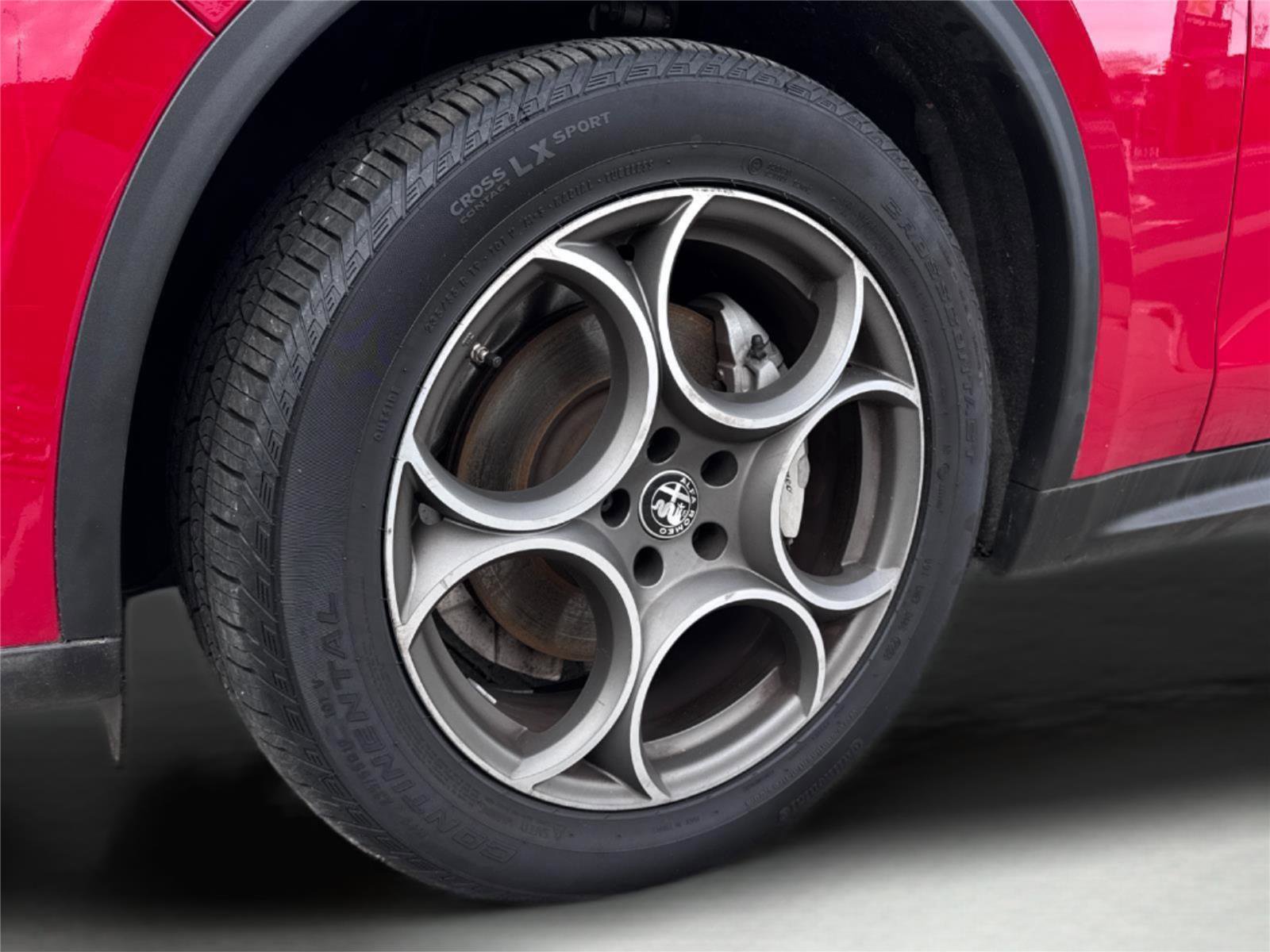 Used 2022 Alfa Romeo Stelvio Sprint image 26