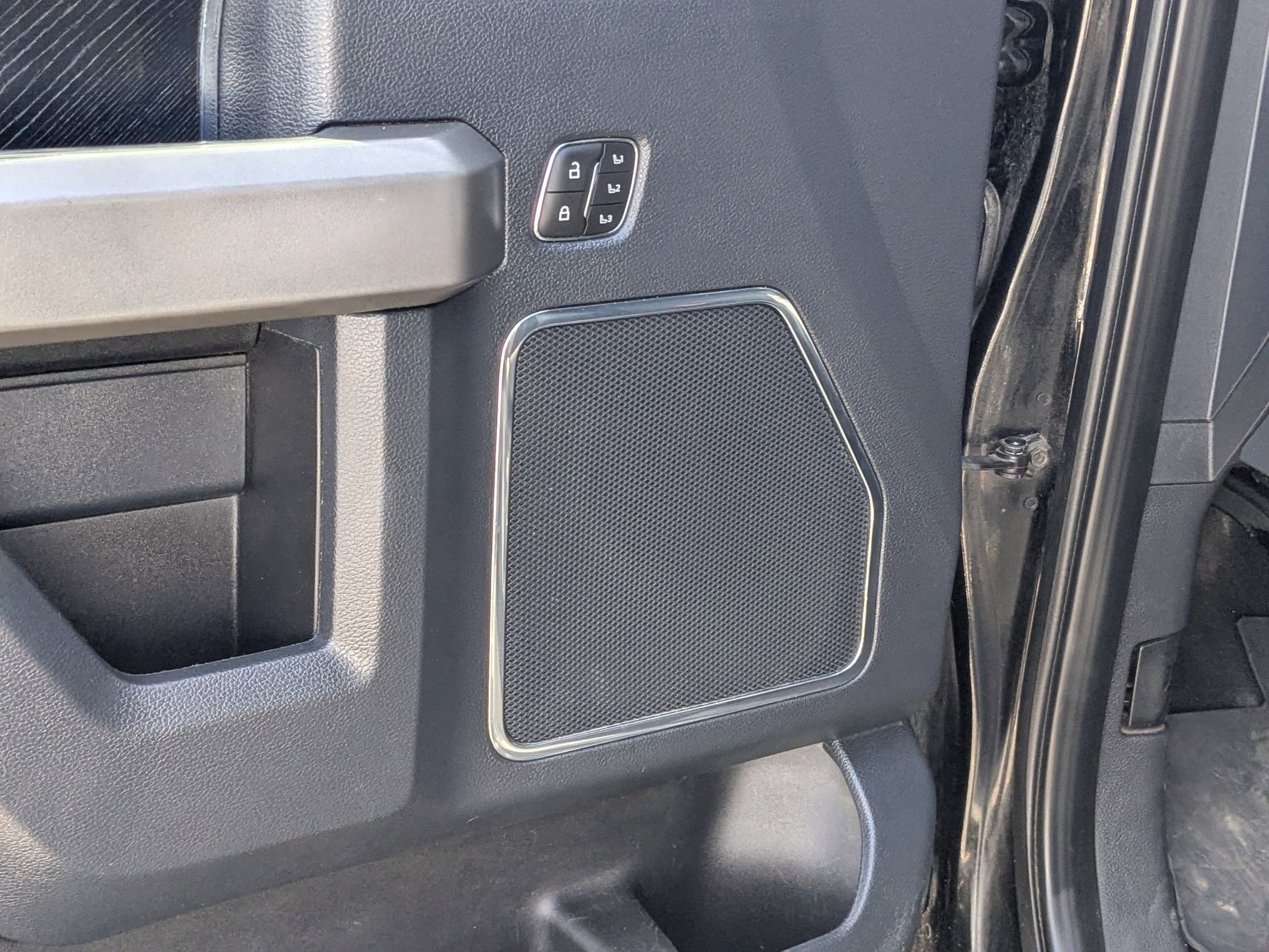 Used 2022 Ford F450 Platinum w/ FX4 Off-Road Package image 17