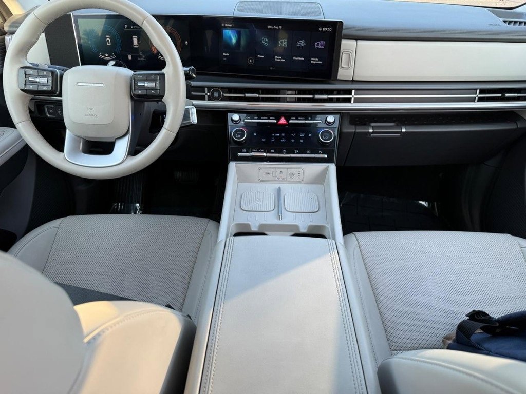 Used 2024 Hyundai Santa Fe SEL image 11