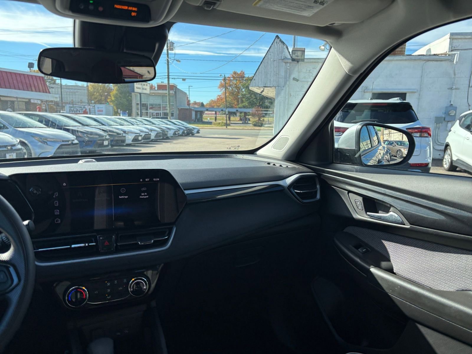 Used 2025 Chevrolet TrailBlazer LT image 33