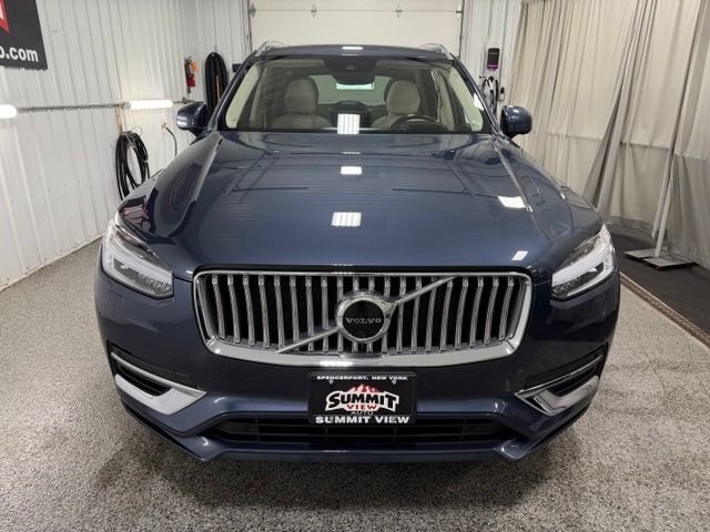 Used 2022 Volvo XC90 T8 Inscription AWD/4WD image 2