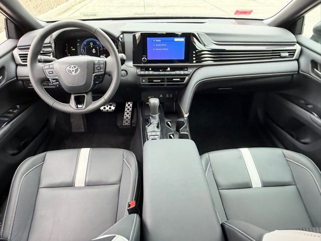 Used 2025 Toyota Camry SE image 15