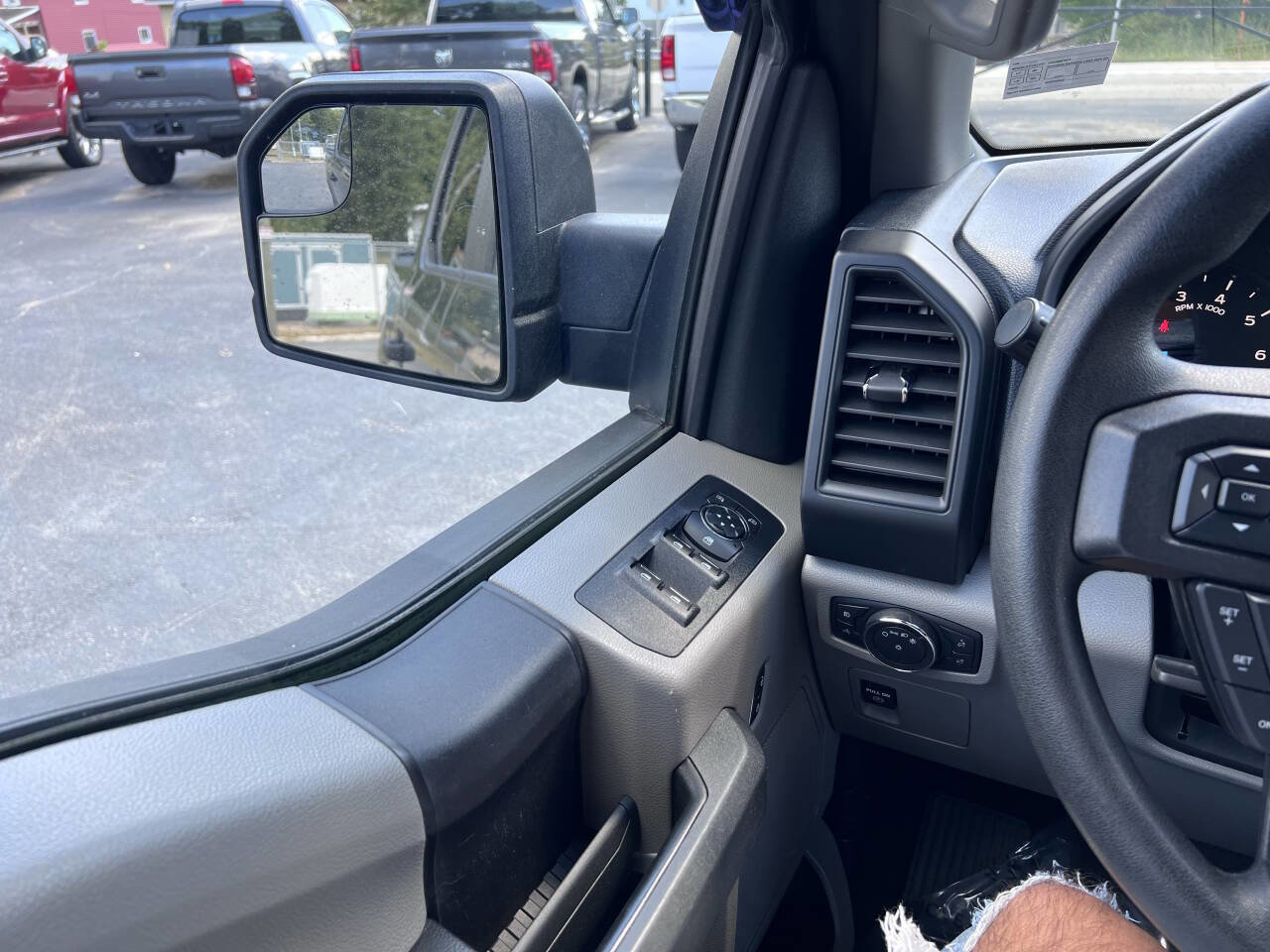 Used 2019 Ford F150 XL w/ Equipment Group 101A Mid image 12