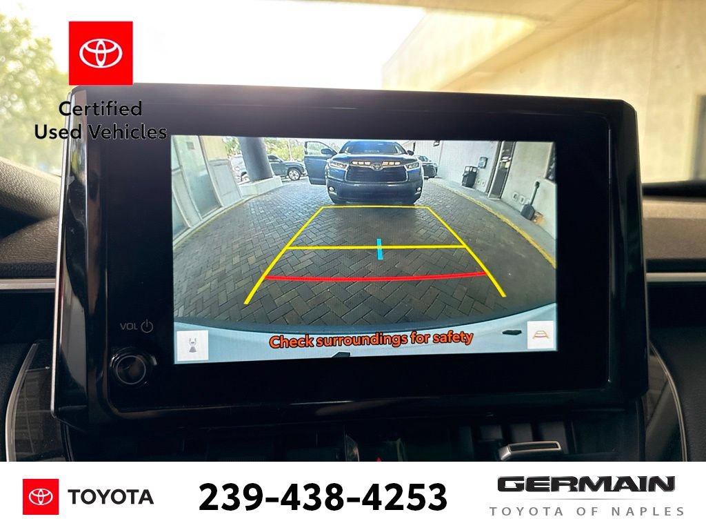 Used 2023 Toyota Corolla Cross XLE w/ Convenience Package FWD image 18