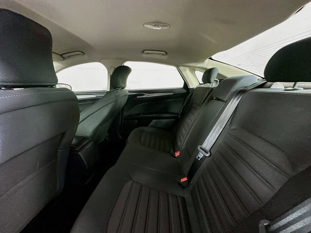 Used 2017 Ford Fusion SE image 23