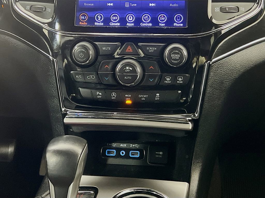 Used 2019 Jeep Grand Cherokee Trailhawk w/ Trailhawk Luxury Group AWD/4WD image 21