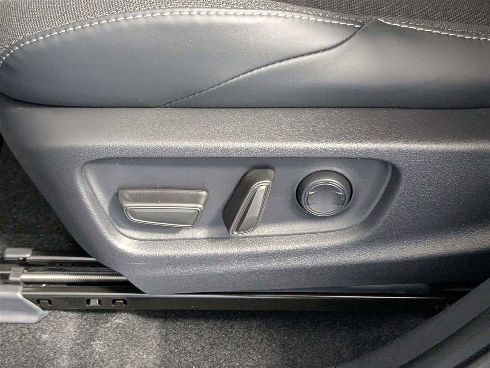 New 2026 Toyota C-HR AWD/4WD image 13