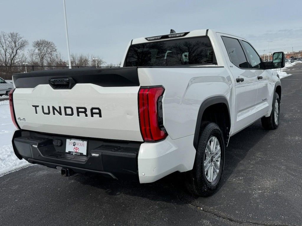 Used 2022 Toyota Tundra SR5 w/ SR5 Convenience Package image 3