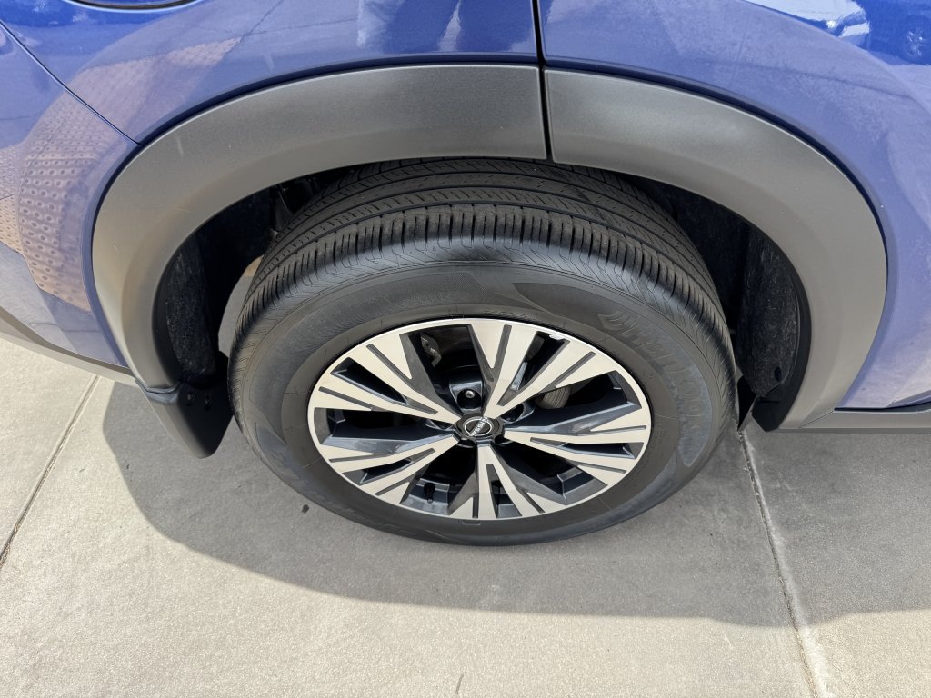 Used 2023 Nissan Rogue SV w/ SV Premium Package AWD/4WD image 15