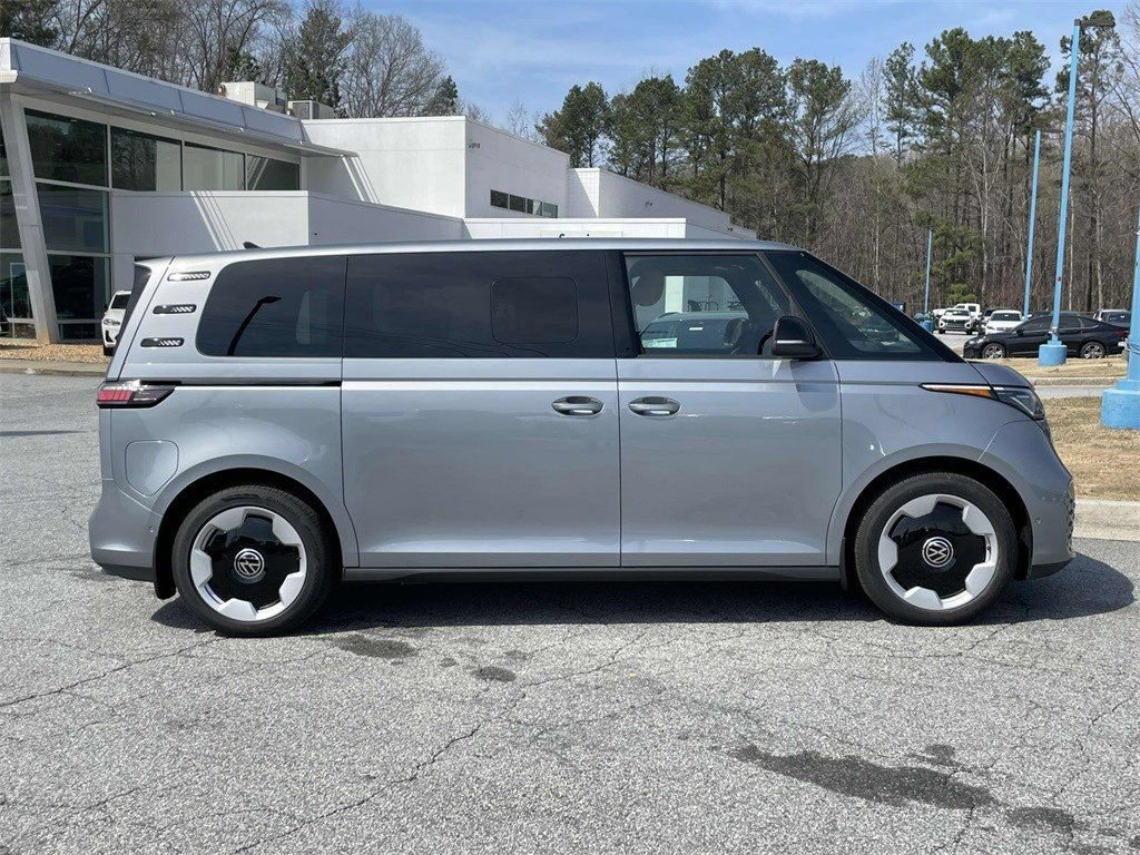 New 2025 Volkswagen ID. Buzz Pro S RWD image 4