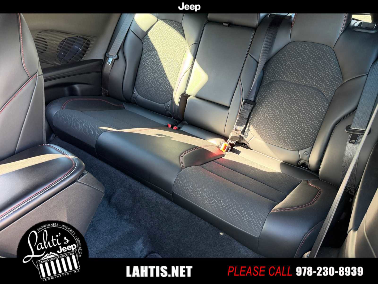 Used 2025 Dodge Charger R/T w/ Quick Order Package 25M R/T image 15