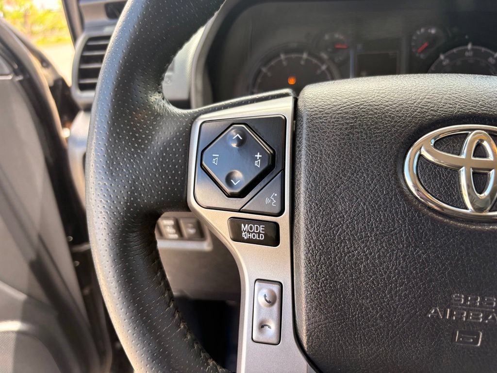 Used 2020 Toyota 4Runner SR5 Premium w/ Moonroof Package AWD/4WD image 26