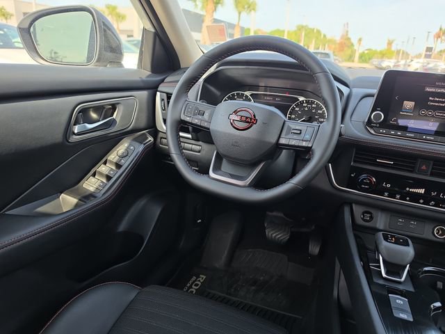 Used 2026 Nissan Rogue SV AWD/4WD image 10