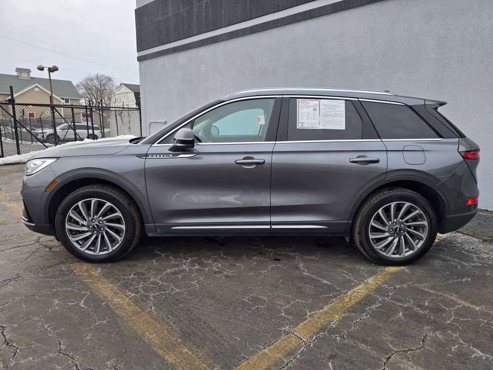 Used 2023 Lincoln Corsair Reserve w/ Equipment Group 201A image 4