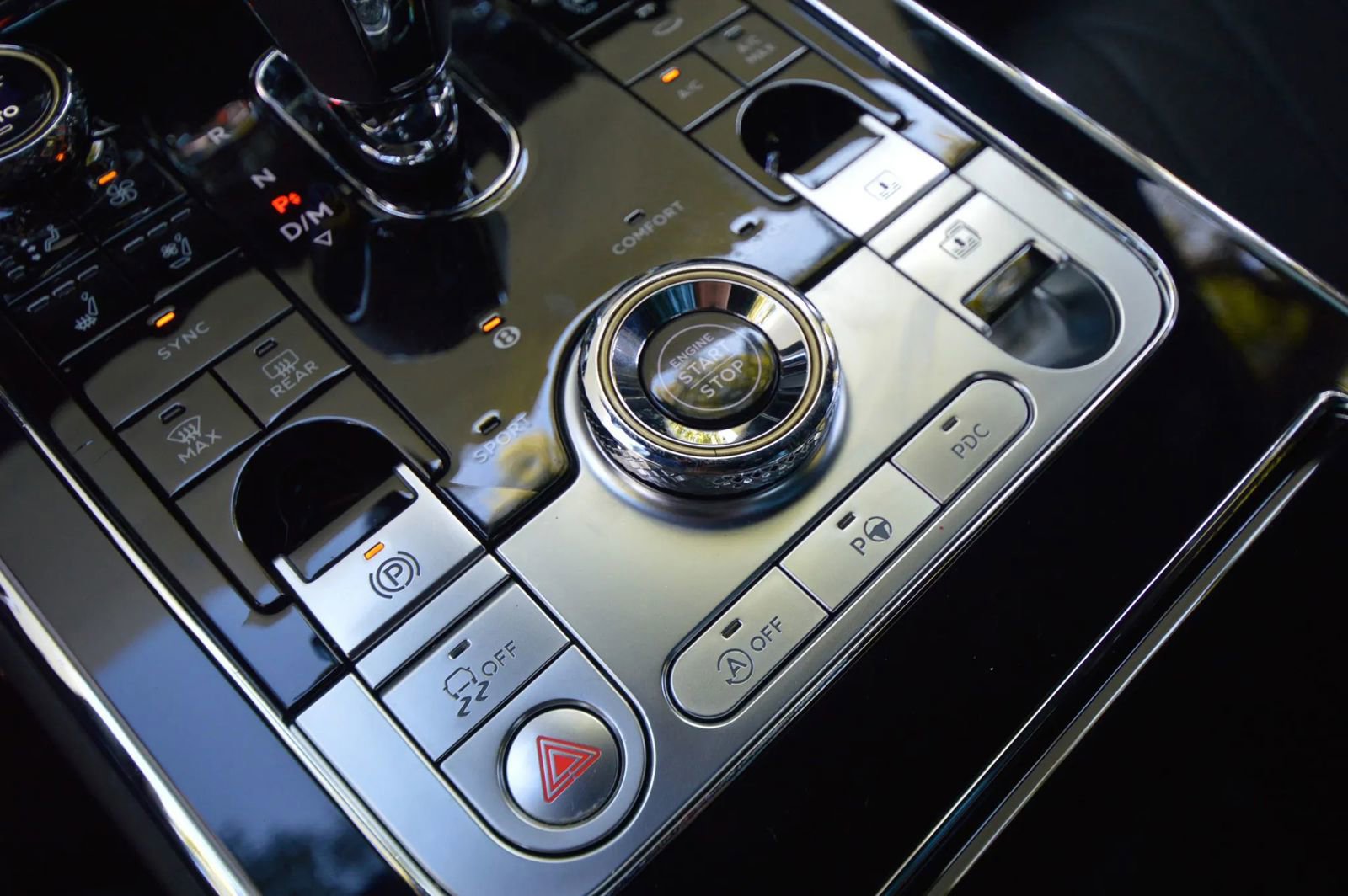 Used 2022 Bentley Flying Spur V8 image 53