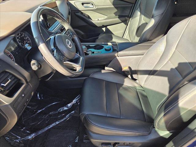 Used 2023 Nissan Rogue SL w/ SL Premium Package image 16