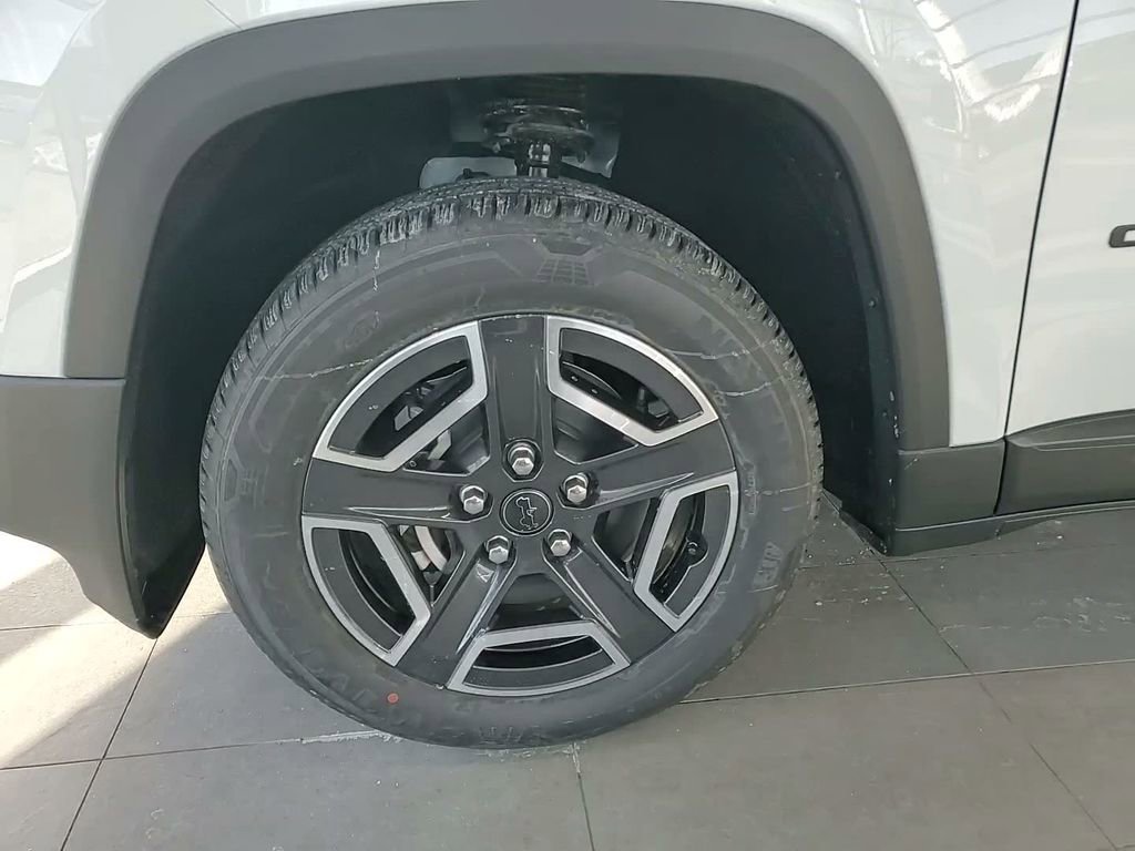 New 2026 Jeep Cherokee Laredo image 7