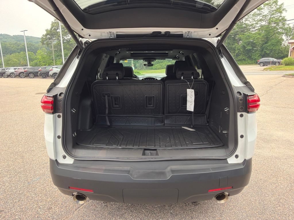 Certified 2023 Chevrolet Traverse RS w/ LPO, Floor Liner Package AWD/4WD image 16